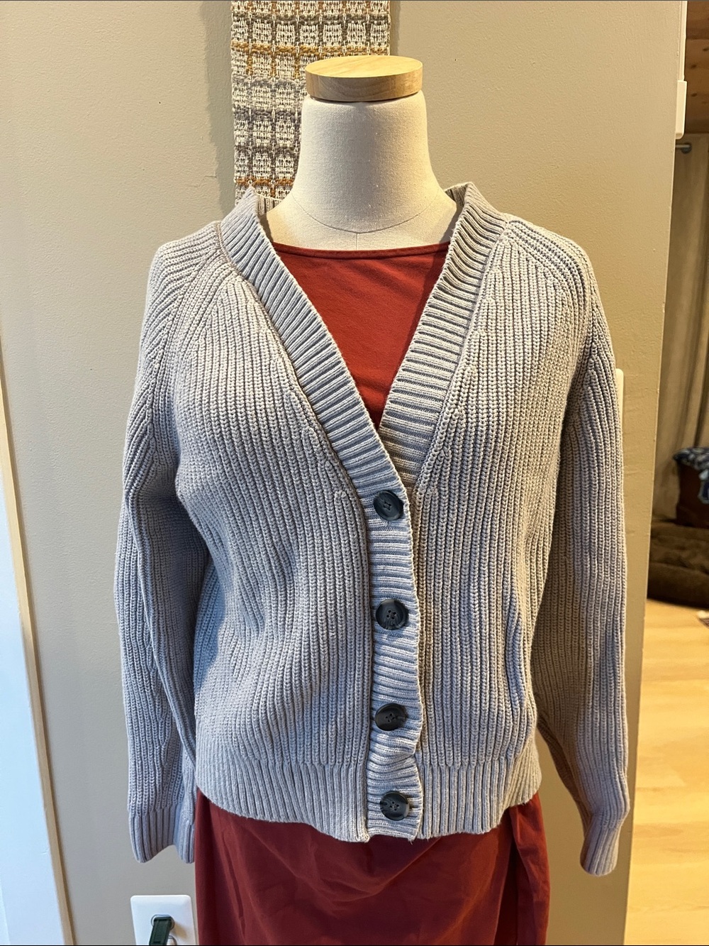 Ribbed Button-Front Cardigan Sweater - Light Gray